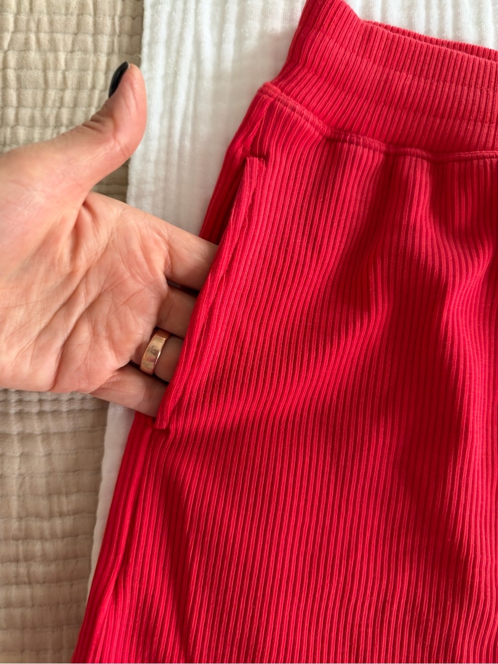 Woolx Maisey Hibiscus Women's Shorts with Pockets